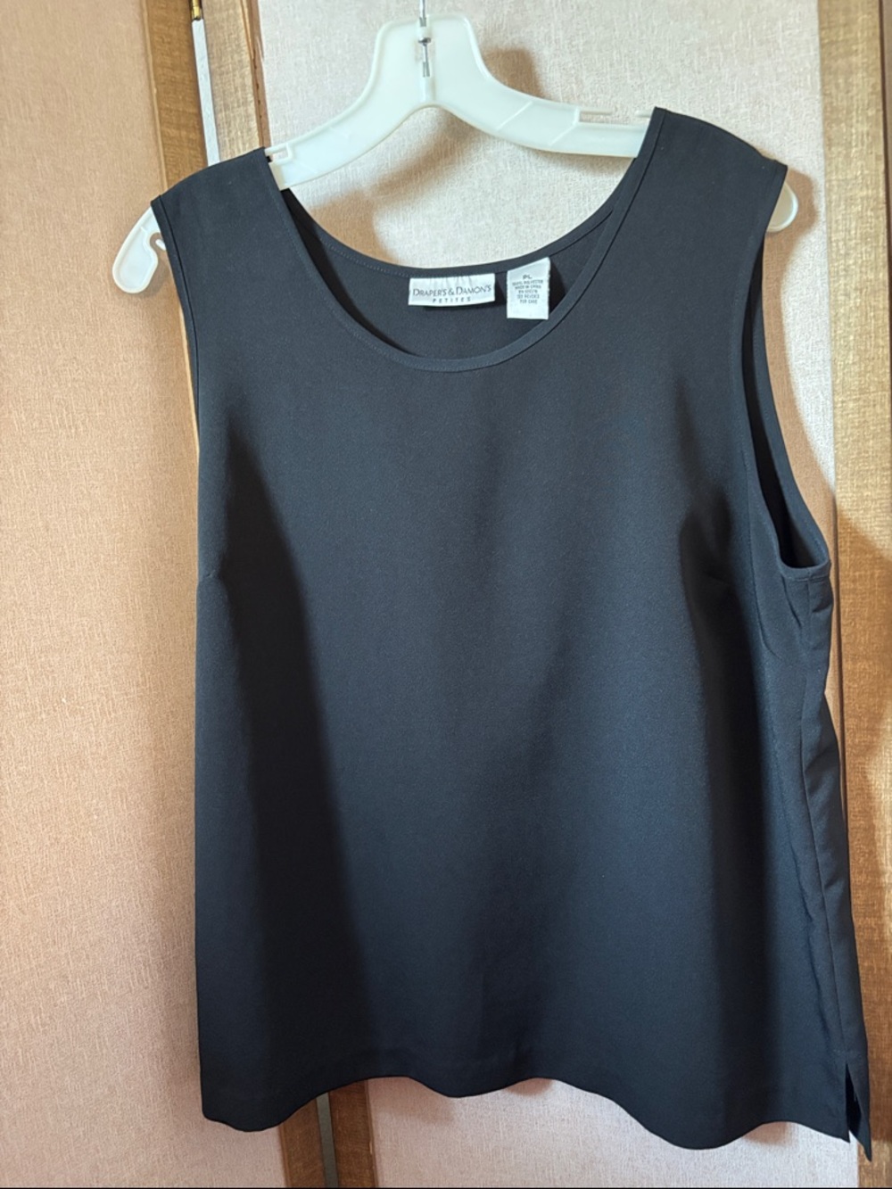 Black Drapers & Damon’s Sleeveless Shell Top Petite Large